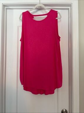 Livi Active Bright Pink Sleeveless Tank